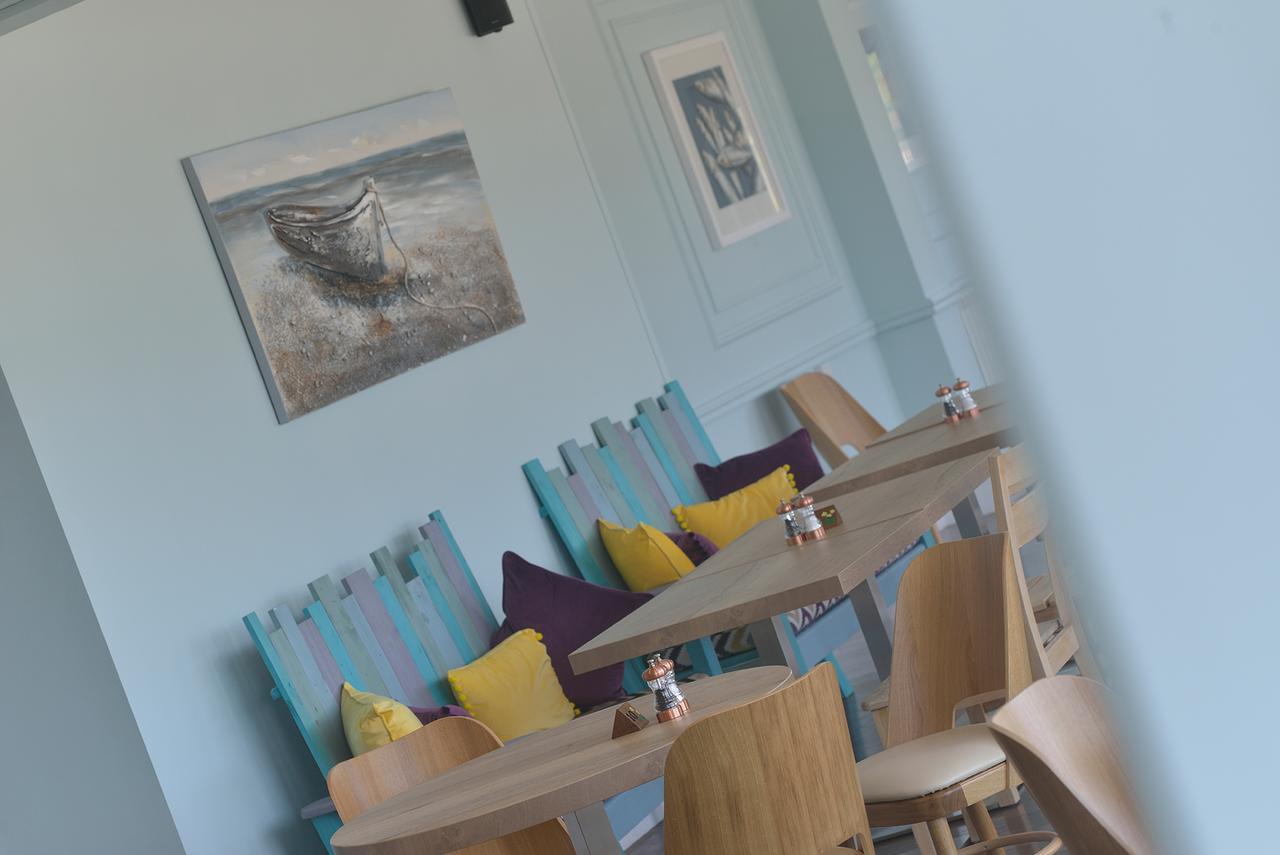 Driftwood Inn Saint Saviour Restaurant photo